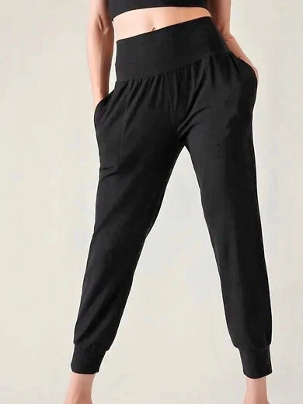 Athleta Salutation Jogger in Powervita Black Pants Small Petite